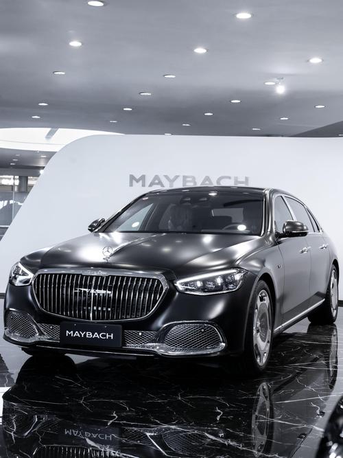 深圳12岚图汽车的售后服务让用户无忧出行，迈巴赫未来的豪华车趋势